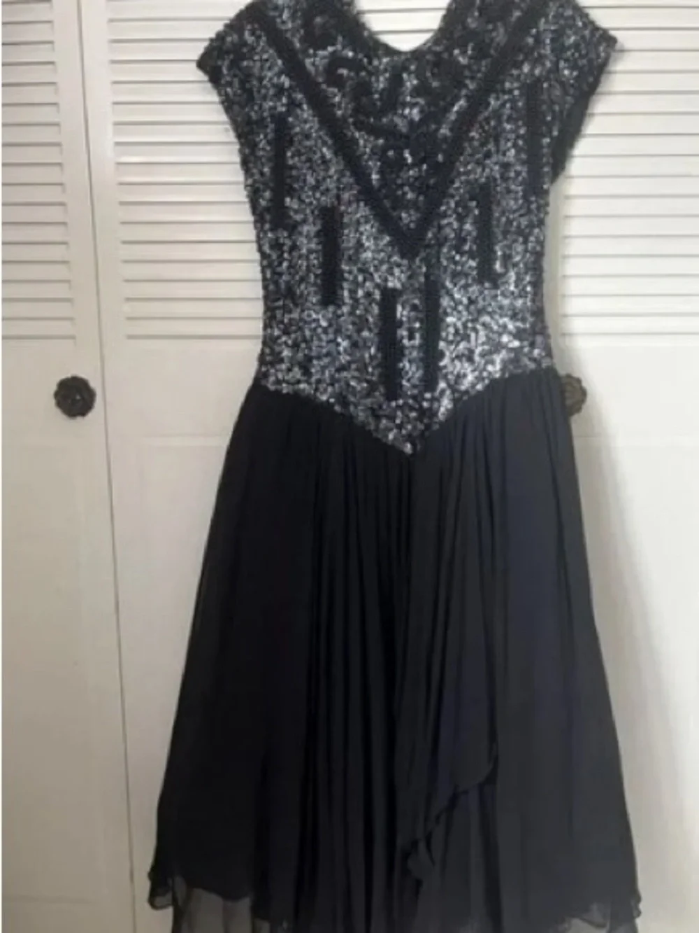 N/A stunning black